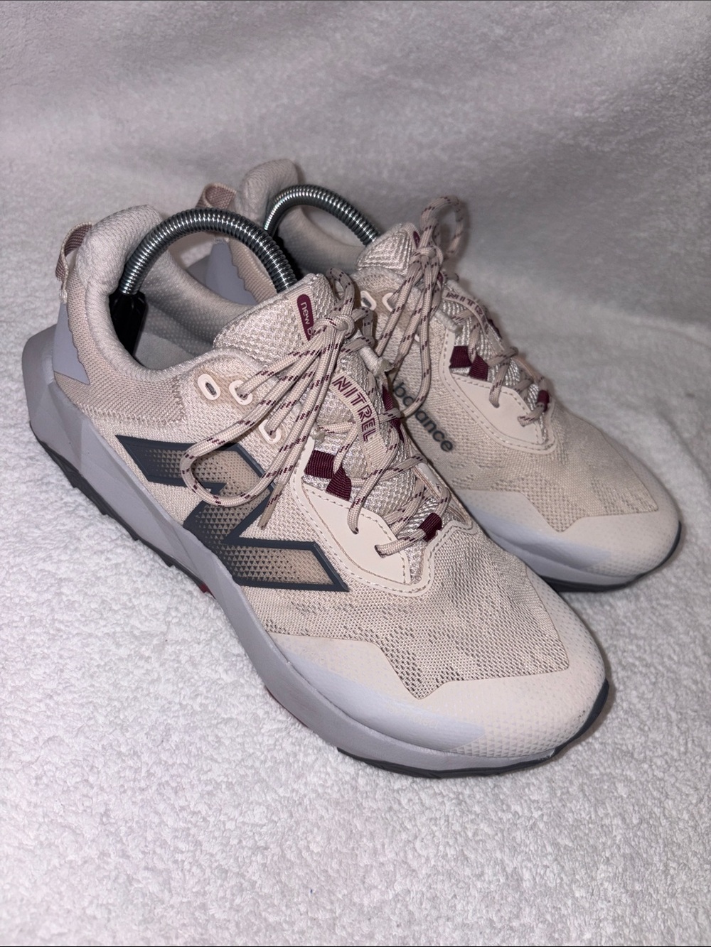 New Balance dynasoft nitrel Women's Light Beige and Maroon Trail Sneakers 11